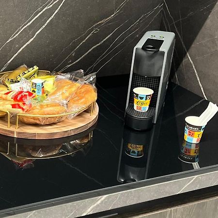 Lagi Suites Napoli Bagian luar foto