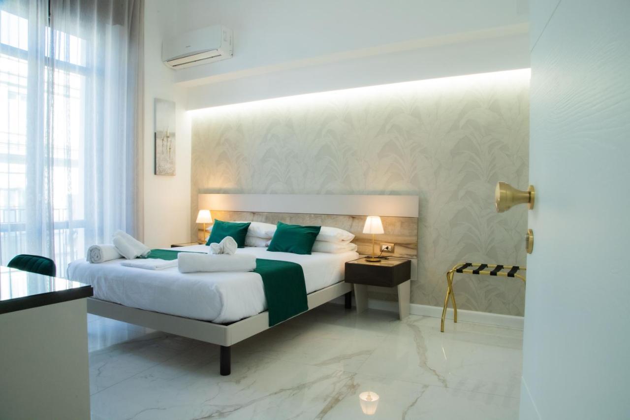 Lagi Suites Napoli Bagian luar foto