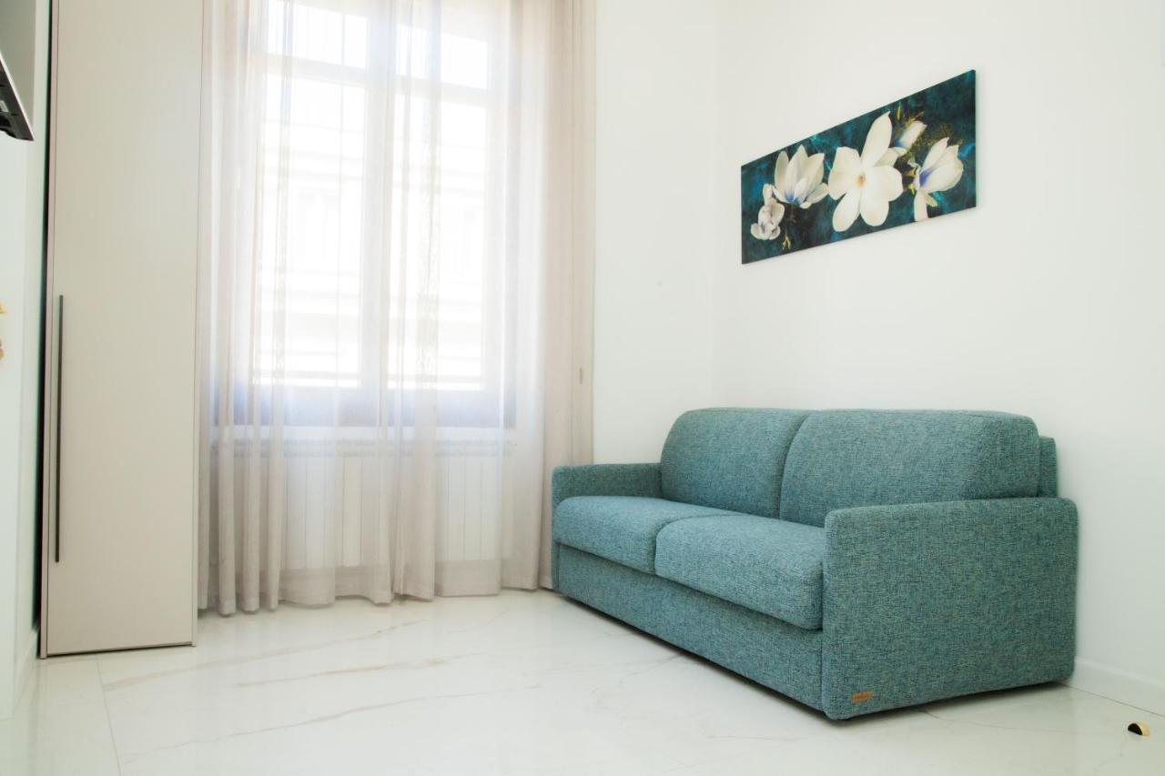 Lagi Suites Napoli Bagian luar foto