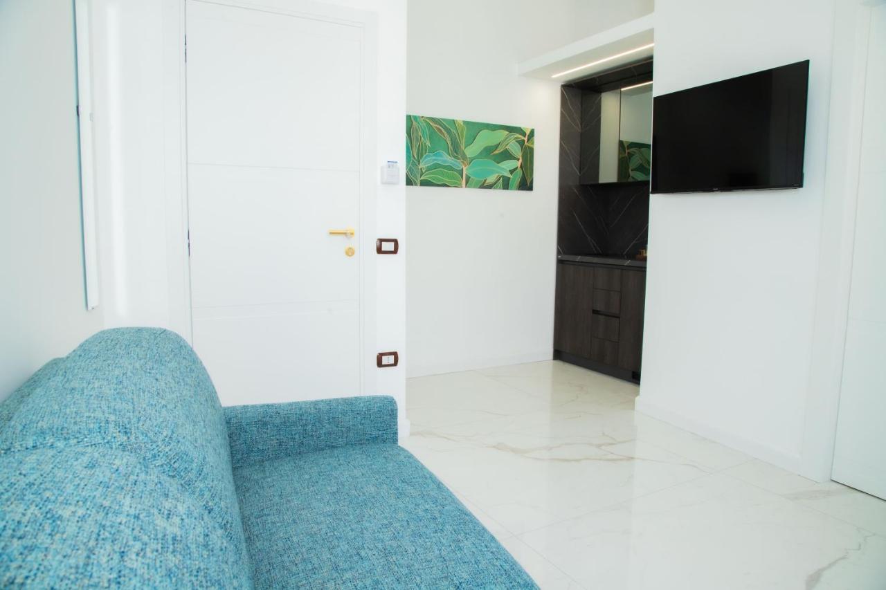 Lagi Suites Napoli Bagian luar foto