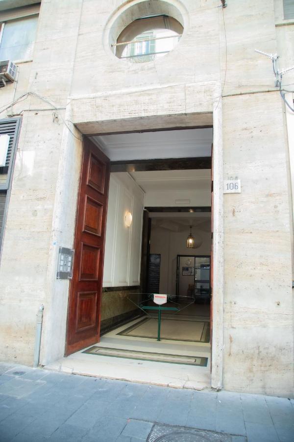 Lagi Suites Napoli Bagian luar foto